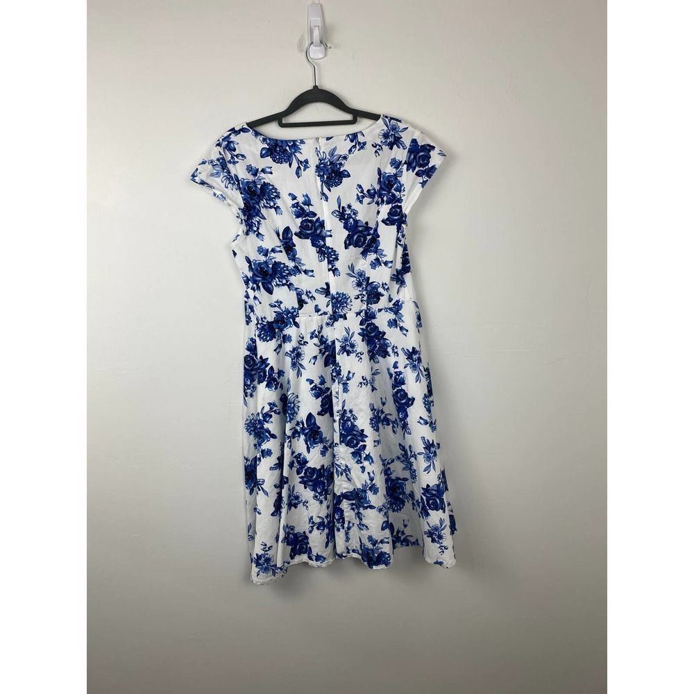 Dressy star dress size L sleeves cap zipper